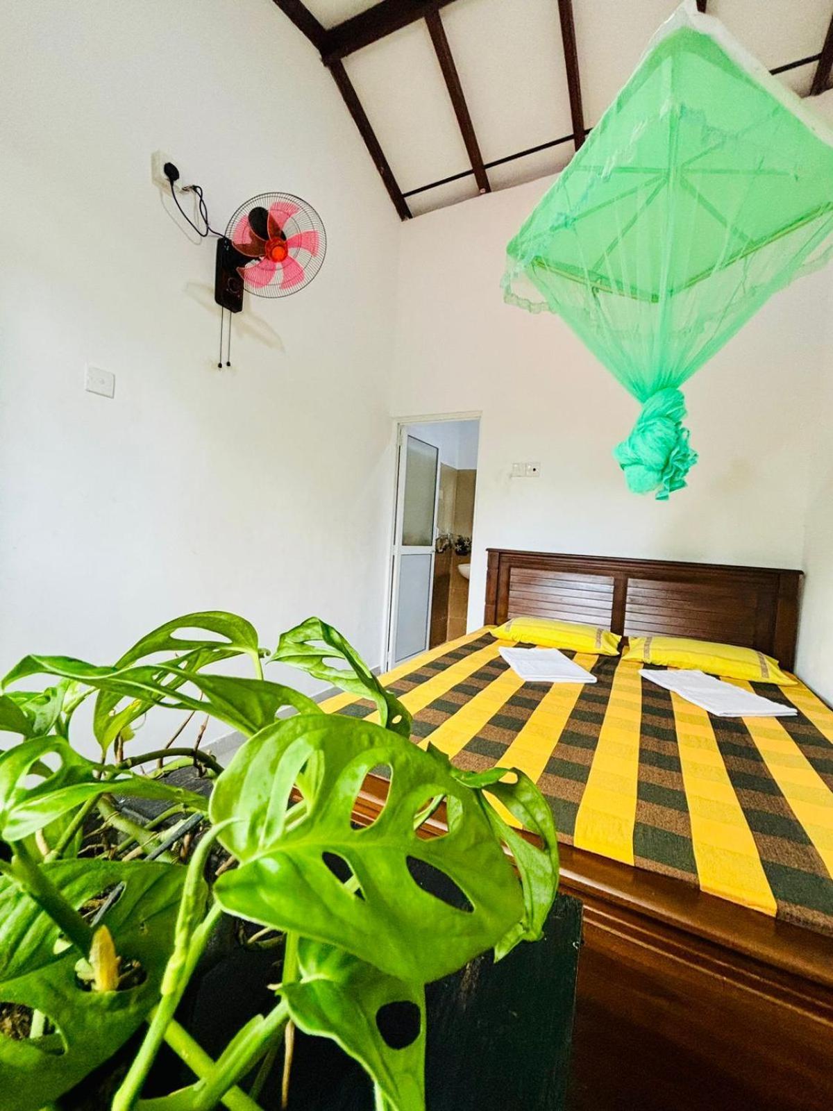 Sanithu Homestay And Villa Galle Exteriör bild