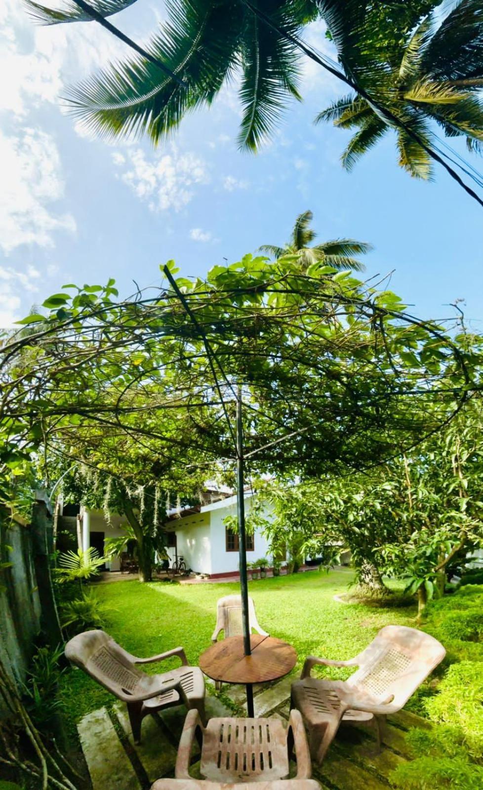 Sanithu Homestay And Villa Galle Exteriör bild